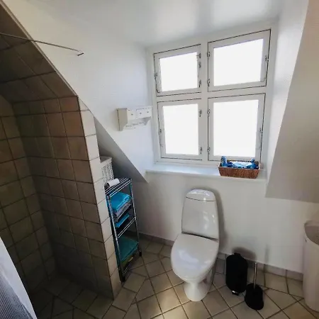 Hyggelig 1.sals I Midtby. דירה ווארדה